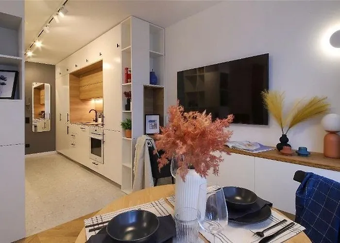 Designer Studio With Bedroom Near Old Town Dubois